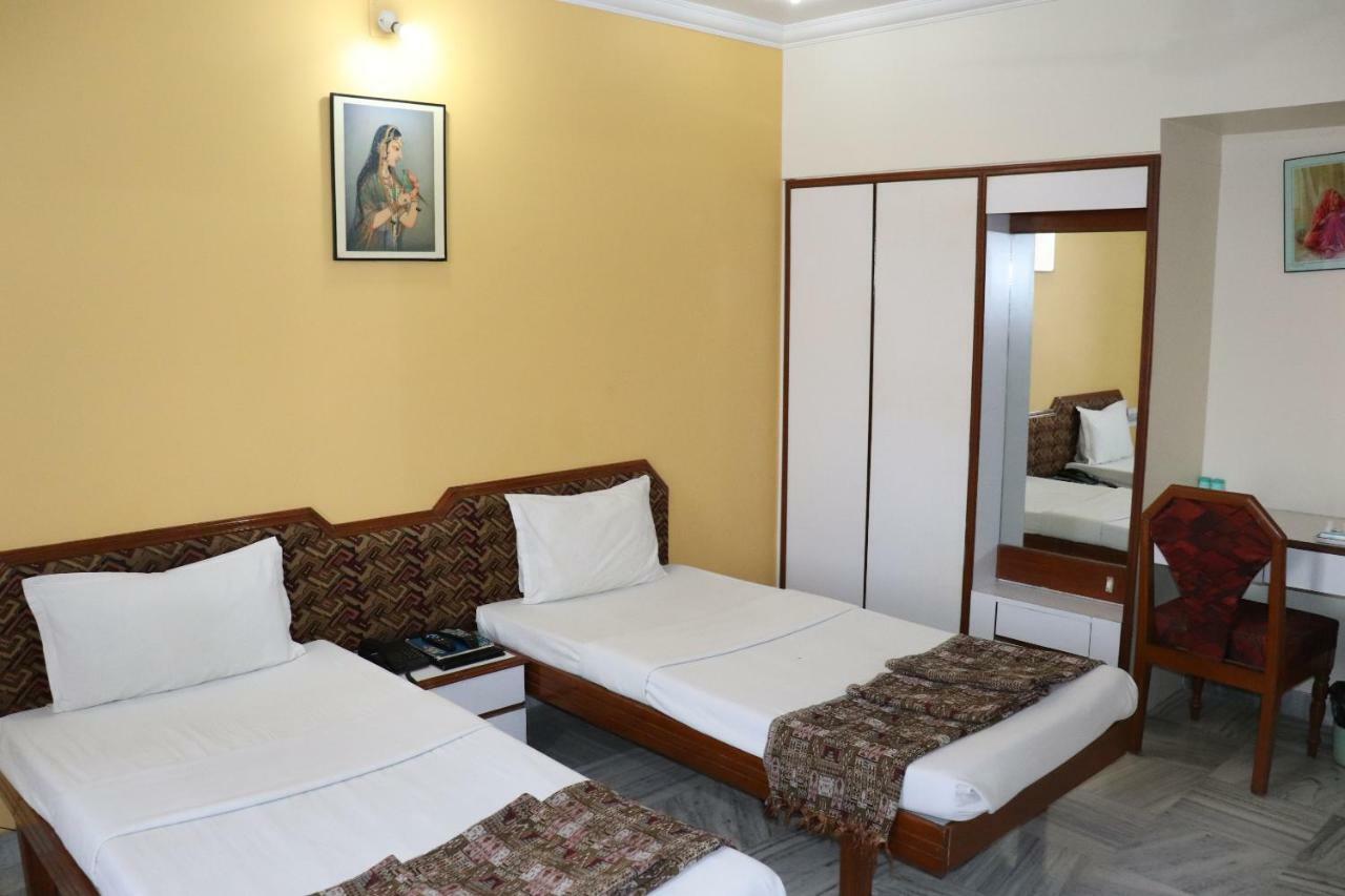 Geetco Hotel Jalor Esterno foto