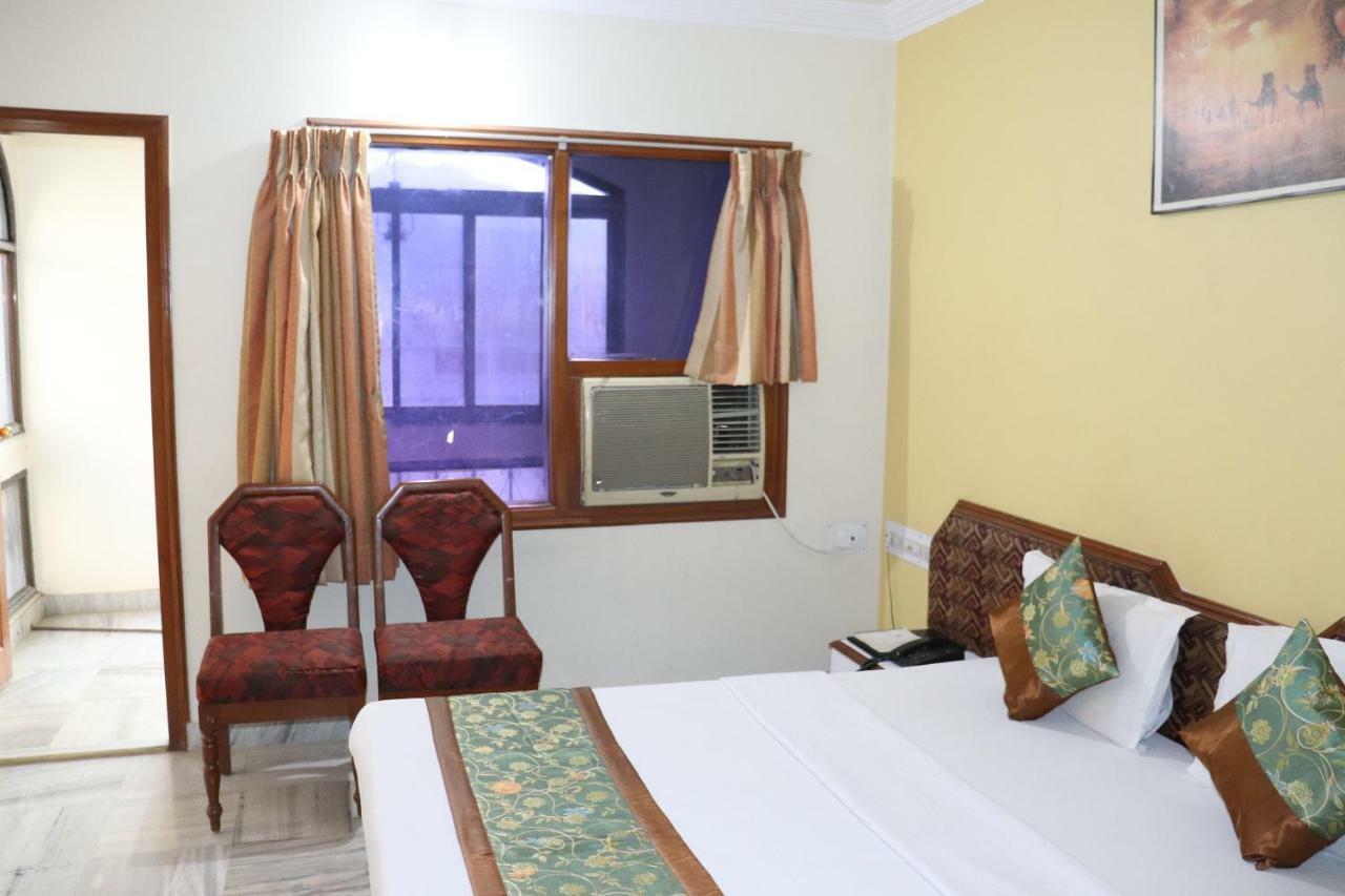 Geetco Hotel Jalor Esterno foto